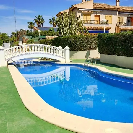 Paraiso La Mata Апартаменты Торевьиа